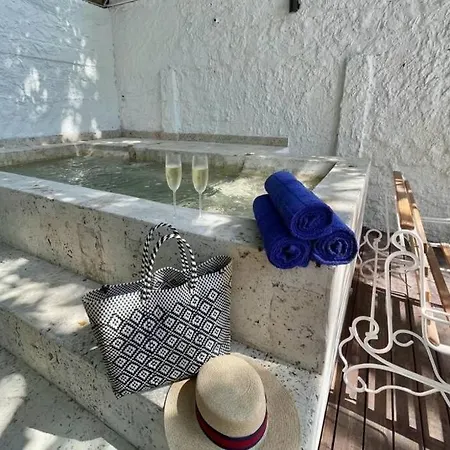 Blue House - Beachfront Luxury House With 8 Bedrooms * Cartagena