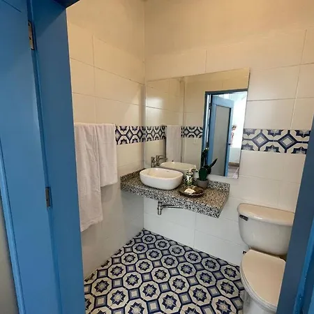 Blue House - Beachfront Luxury House With 8 Bedrooms *