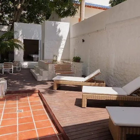 Blue House - Beachfront Luxury House With 8 Bedrooms Holiday home Cartagena