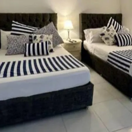 Holiday home Blue House - Beachfront Luxury House With 8 Bedrooms *