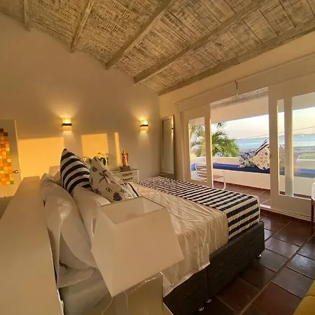Blue House - Beachfront Luxury House With 8 Bedrooms