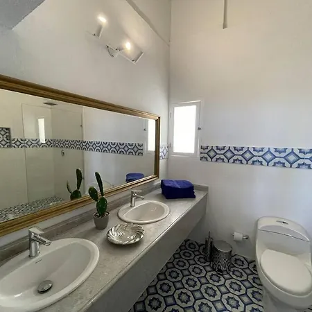 Holiday home Blue House - Beachfront Luxury House With 8 Bedrooms Cartagena