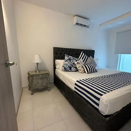 Blue House - Beachfront Luxury House With 8 Bedrooms Holiday home Cartagena
