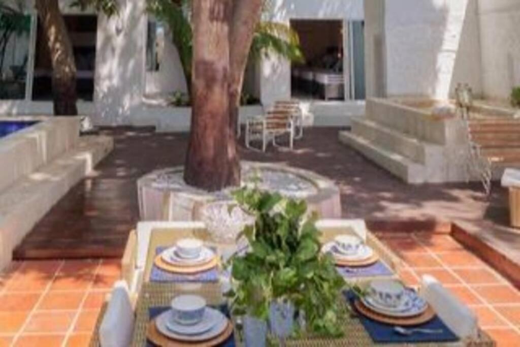 Casa de férias Blue House - Beachfront Luxury House With 8 Bedrooms *