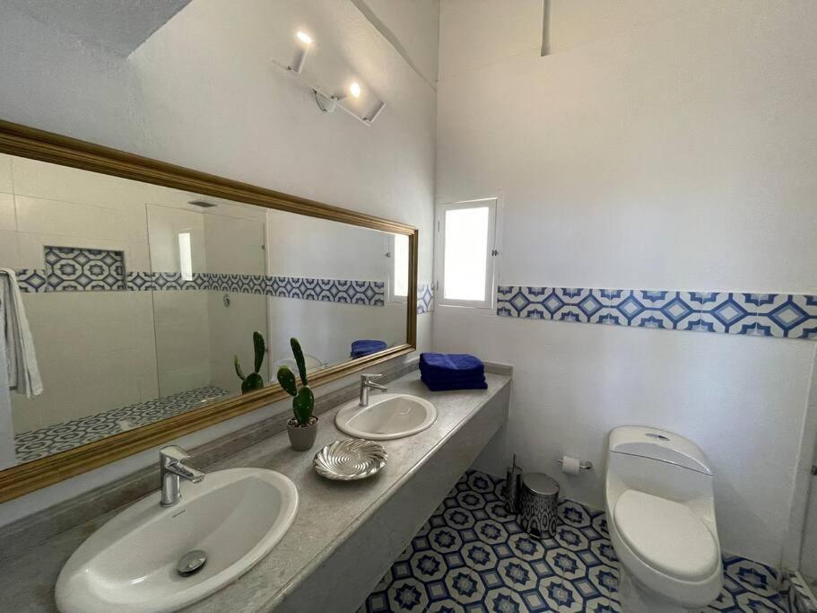 Casa de férias Blue House - Beachfront Luxury House With 8 Bedrooms Cartagena