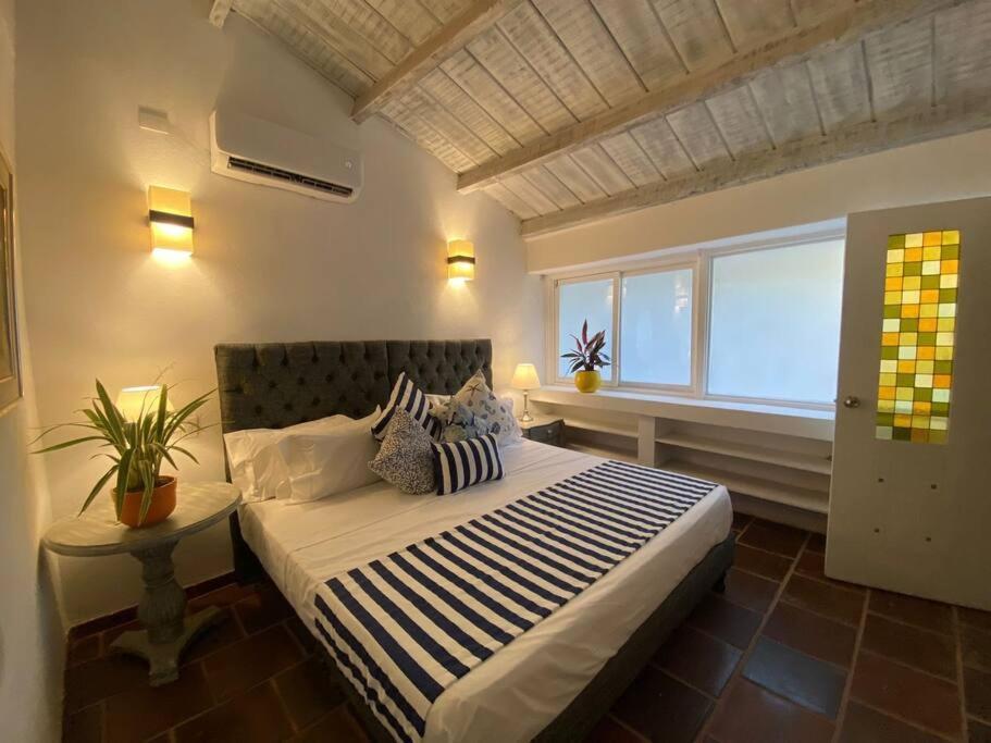 Blue House - Beachfront Luxury House With 8 Bedrooms Casa de férias Cartagena