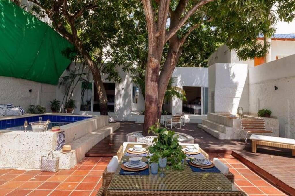 Blue House - Beachfront Luxury House With 8 Bedrooms Casa de férias