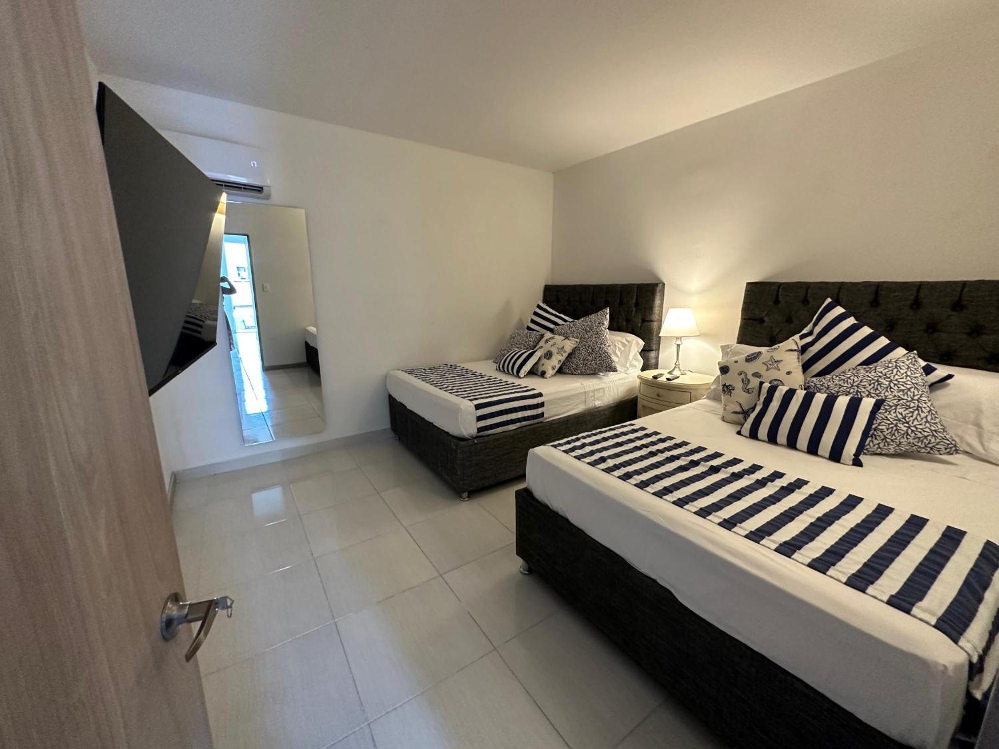 Casa de férias Blue House - Beachfront Luxury House With 8 Bedrooms Cartagena