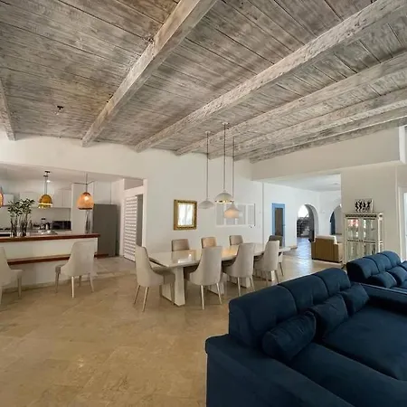 Blue House - Beachfront Luxury House With 8 Bedrooms * Cartagena