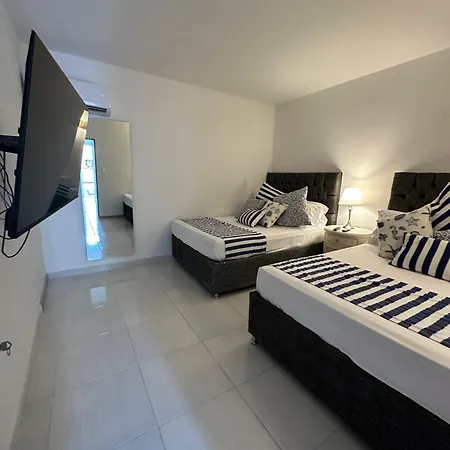 Blue House - Beachfront Luxury House With 8 Bedrooms